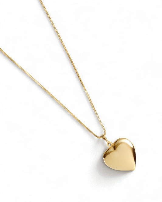 Colar Relicário Coração LIso Dourado