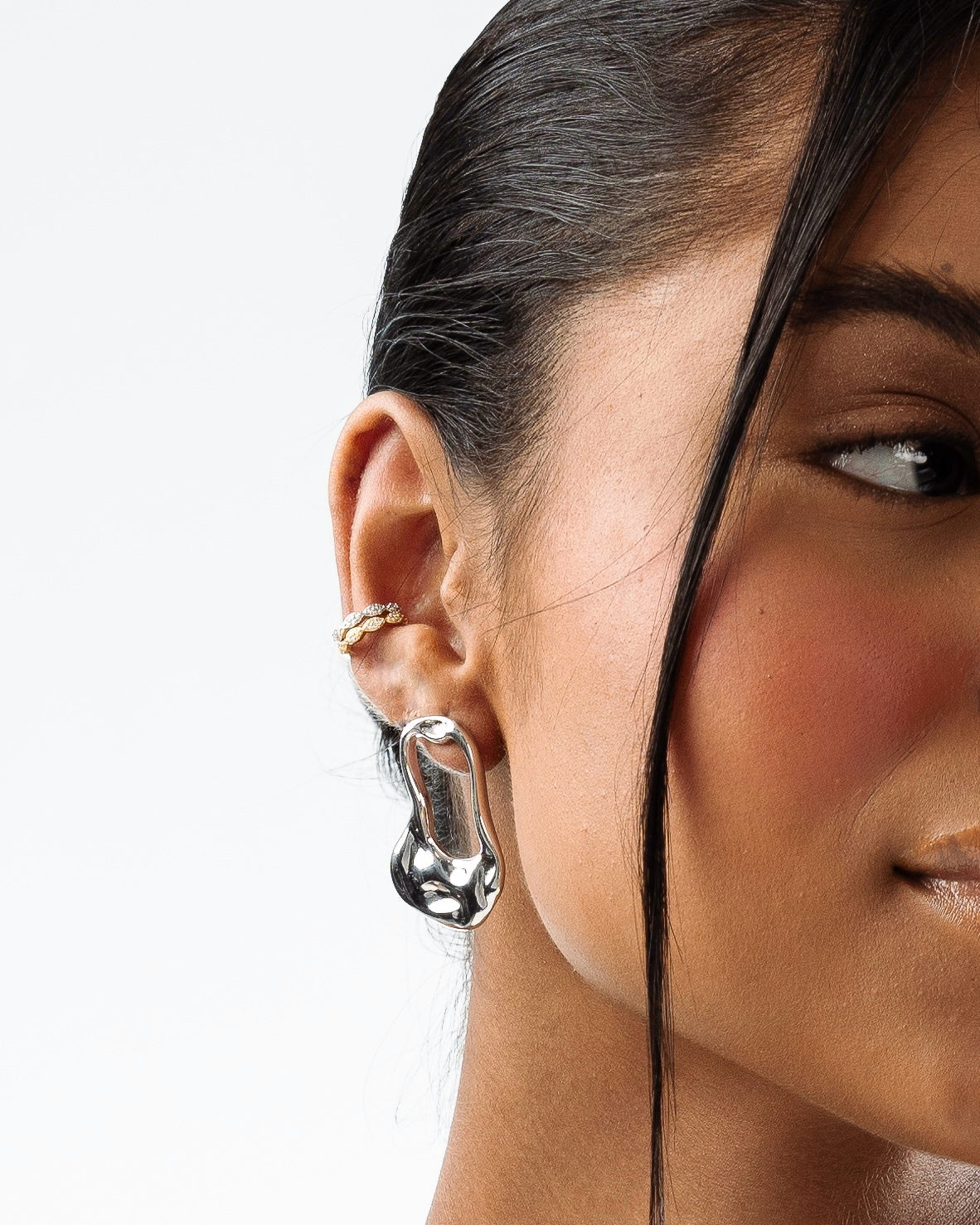 Piercing Minimal Dourado