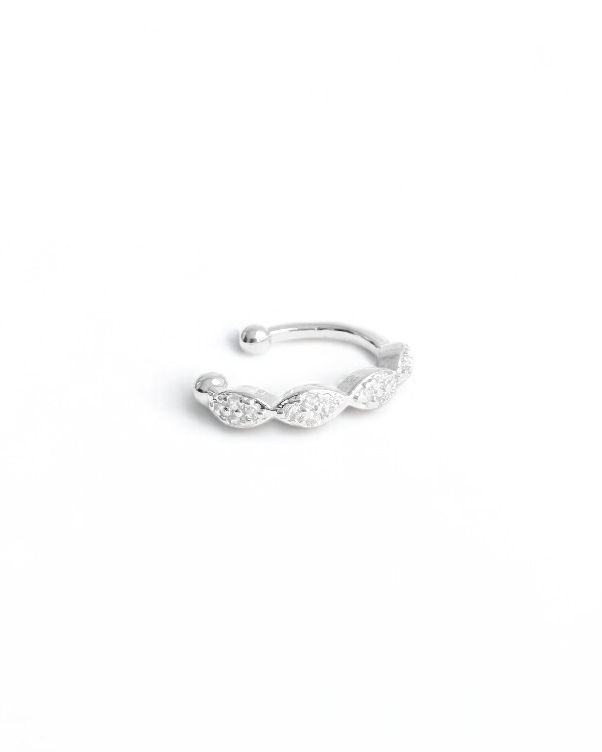 Piercing Minimal Prata