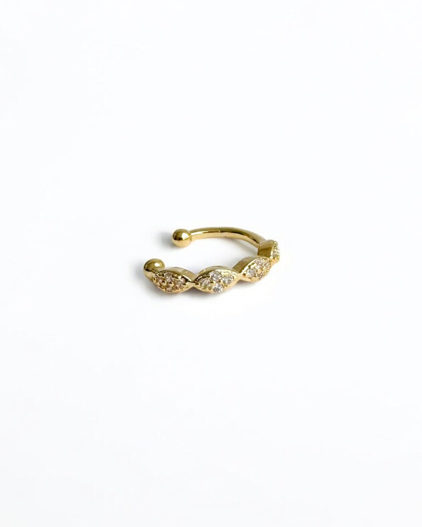 Piercing Minimal Dourado