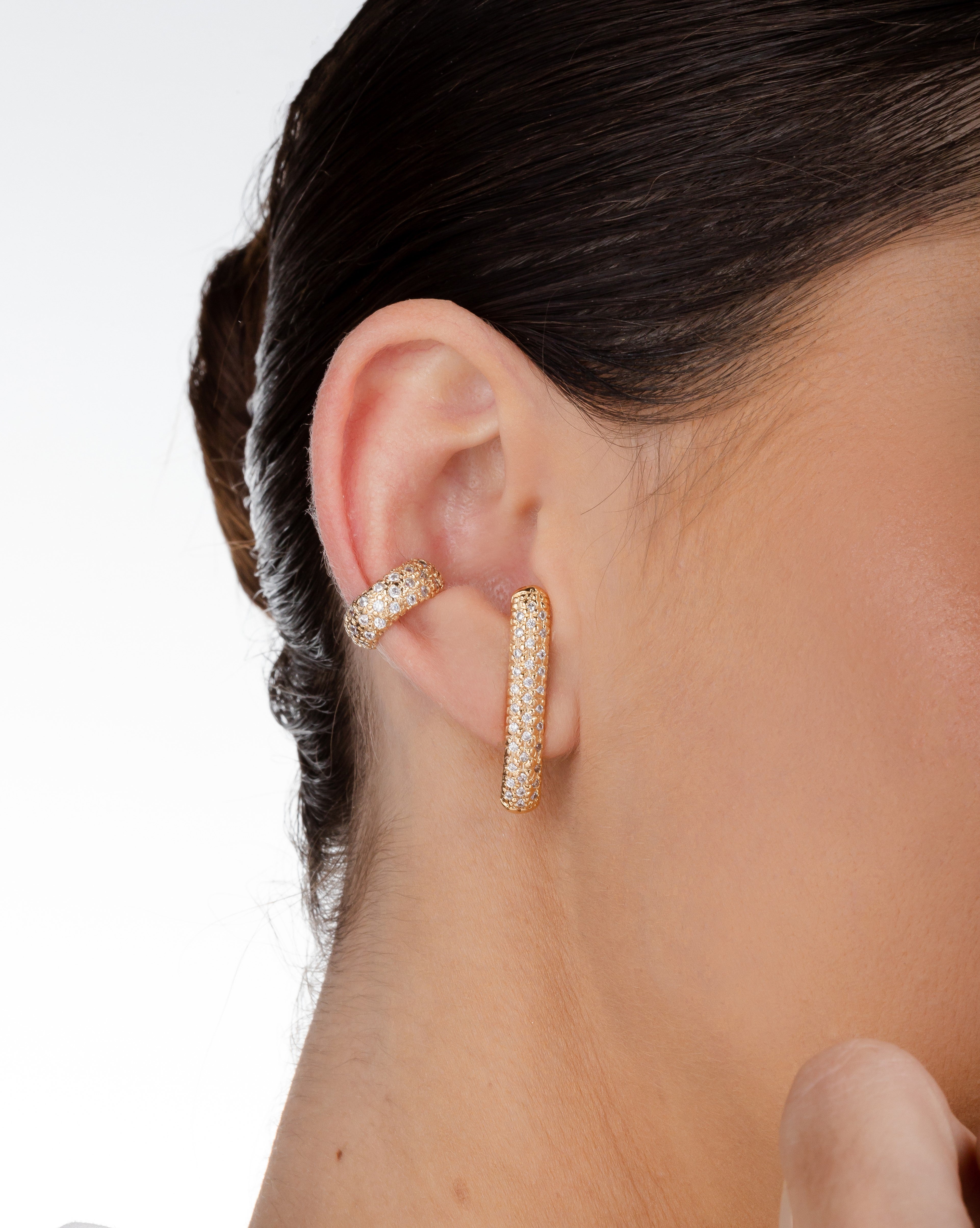Piercing Cravejado Dourado