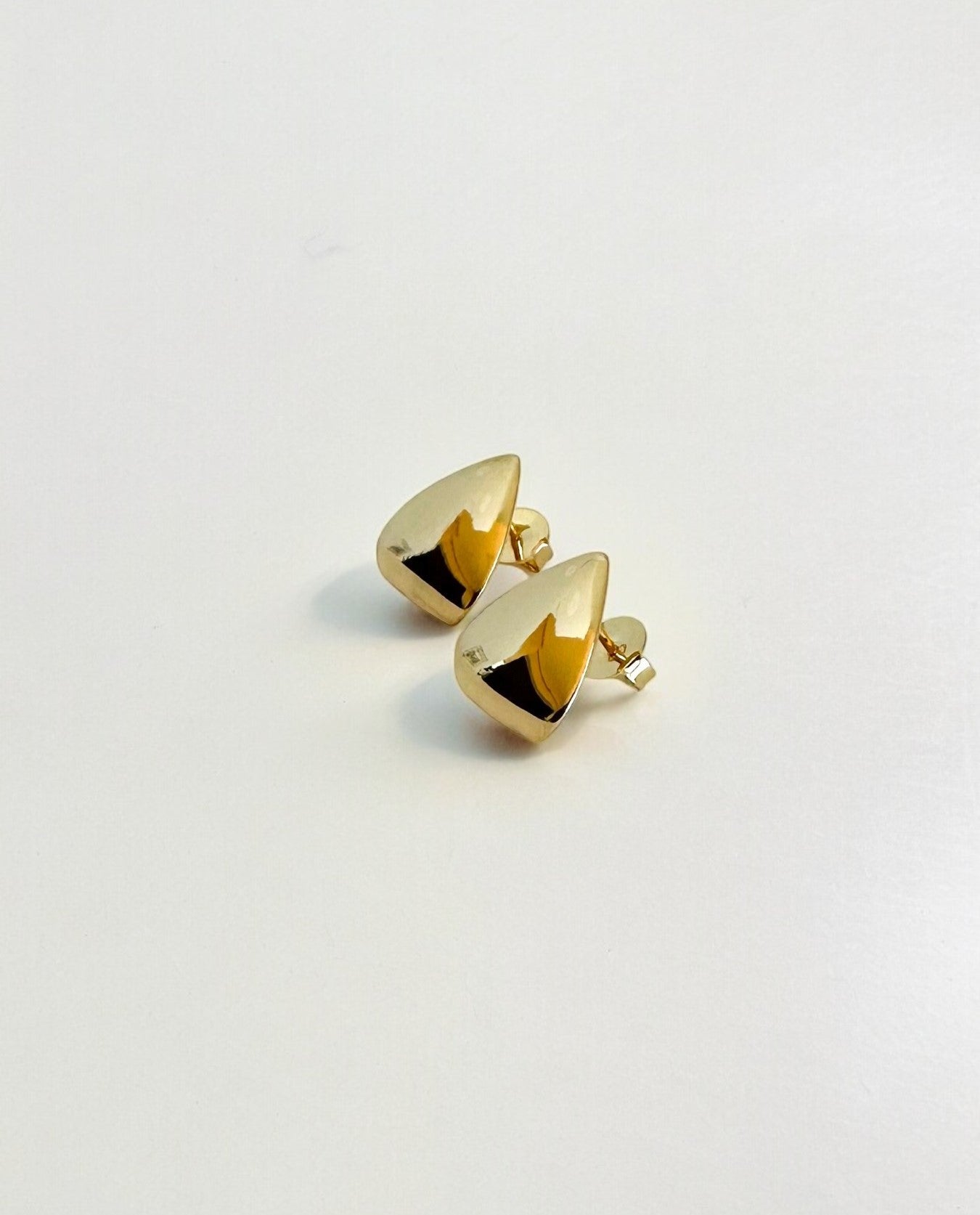 Brinco Argola em Gota Dourado