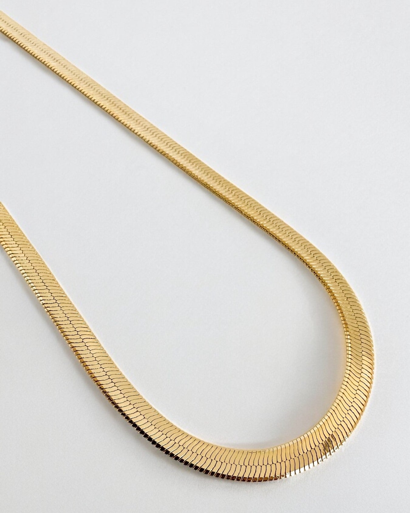 Colar Fita Dourado